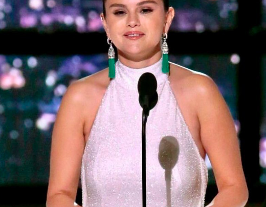 Selena Gomez presenting at the 74th Primetime Emmy Awards. Photo: Screenshot.